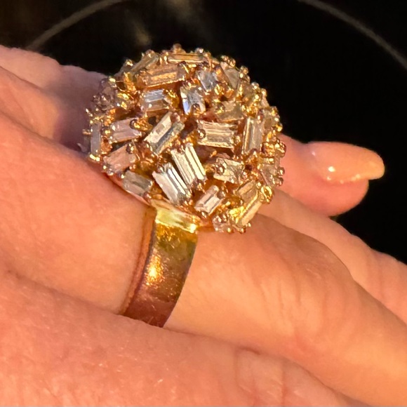 Jewelry - Large Gold rhinestone “ball” ring w/ rectangle muted rhinestones pieces -Size 8